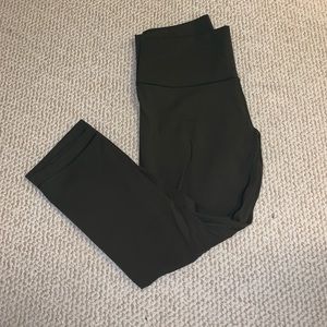 Olive color crop lulu leggings. Size 8
